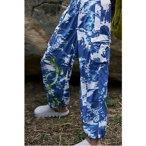 FP Movement Chrissy floral wave jogger